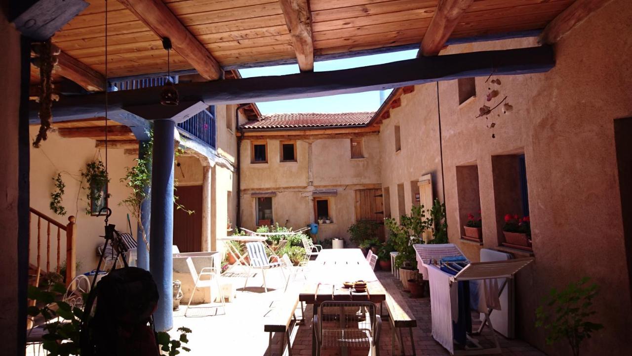 Albergue Villares De Orbigo - Solo Para Peregrinos Extérieur photo
