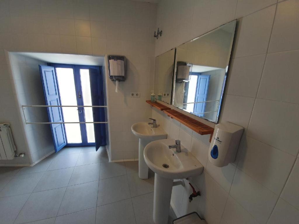 Albergue Villares De Orbigo - Solo Para Peregrinos Extérieur photo